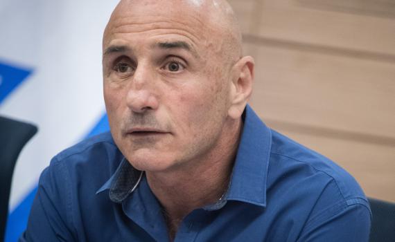 יש עתיד מחוץ לכנסת: הג'וב החדש-ישן של עפר שלח