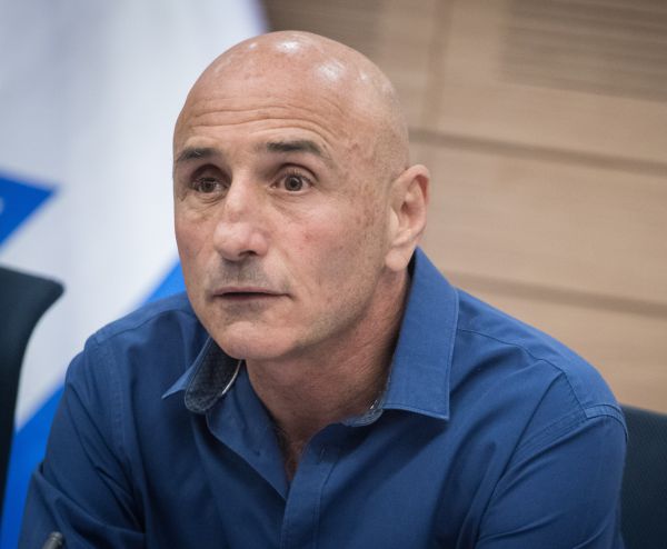 יש עתיד מחוץ לכנסת: הג'וב החדש-ישן של עפר שלח