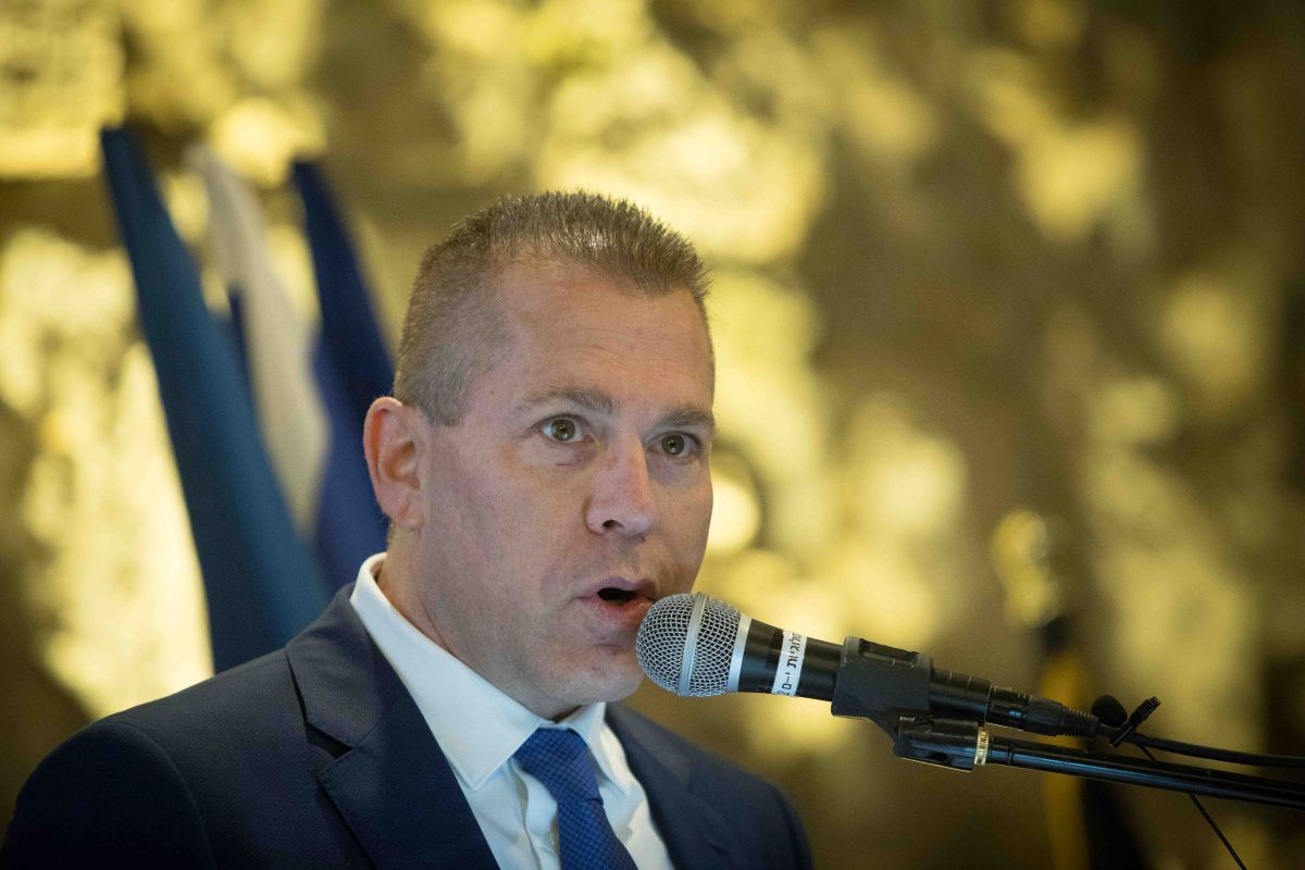 ארדן: "להפסיק להשתמש בדרגות לקידום פוליטיקה"