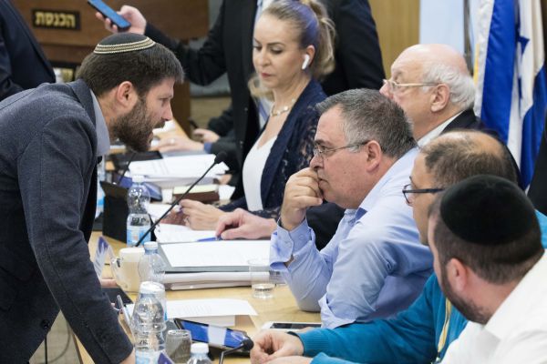 האיתרוג מימין: הכל כשר? גם חוק החסינות?