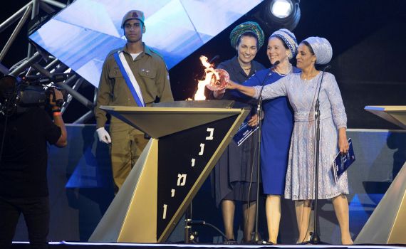 "לכבוד בנינו": המשואה המרגשת של שלוש האמהות