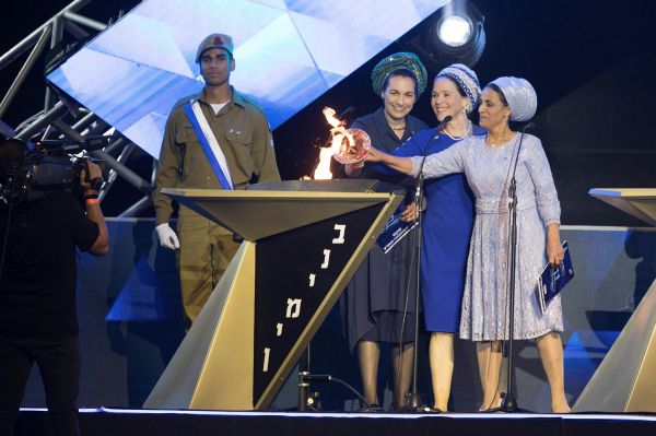 "לכבוד בנינו": המשואה המרגשת של שלוש האמהות