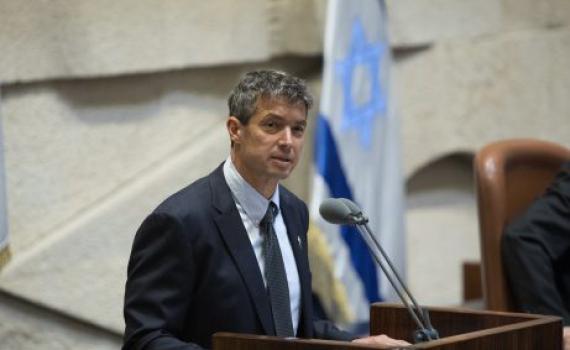 נאום הסמרטוטים של הנדל: "אין לכם טיפת דעה עצמית"