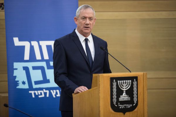 כחול לבן: "גניבת דעת גדולה" נתנגד לפיזור הכנסת