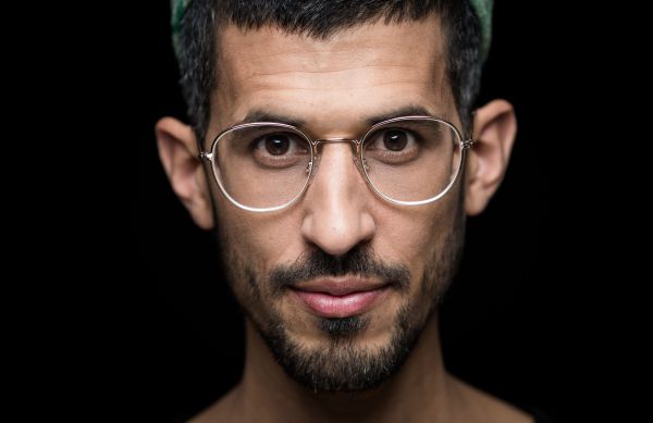 צפו: עמי נגר שר לראשונה על השכול האישי שלו