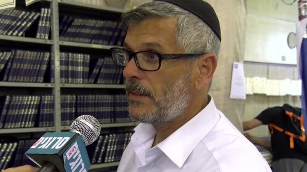 איזה ספרים הכי מעניינים את המבקרים ביריד?