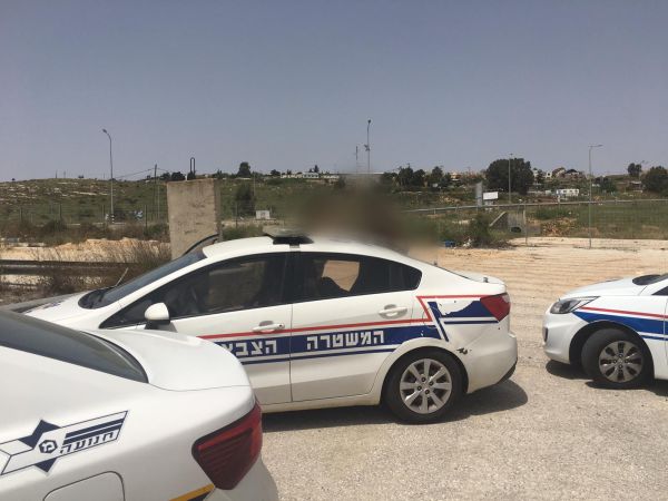 השוטר נדהם: 11 נוסעים ברכב; 6 תינוקות ללא חגורה