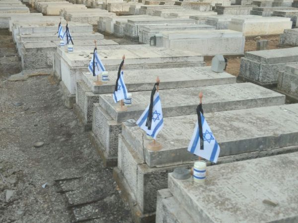 מיזם 'נר ודגל': תנועות הנוער עלו לקברי החללים