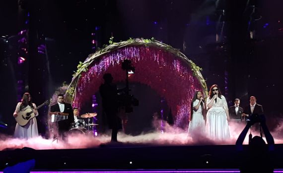 צפו: הצצה להופעה של להקת שלוה באירוויזיון