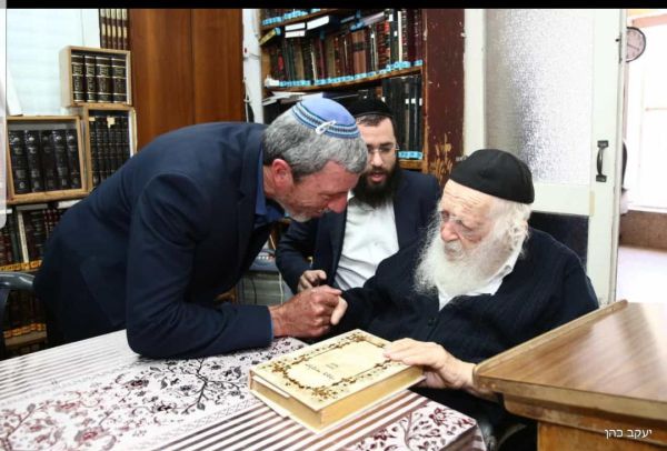 העידן שאחרי בנט: הרב פרץ בברכה אצל הרב קנייבסקי