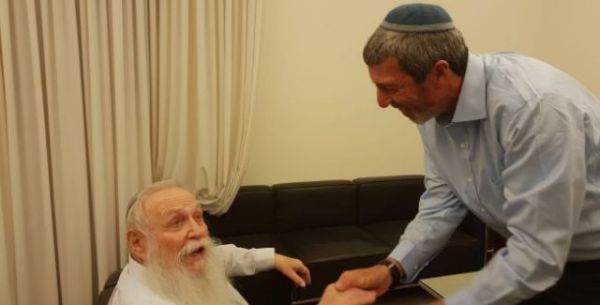 הרב דרוקמן לרב פרץ: "לא לוותר על תיק המשפטים"