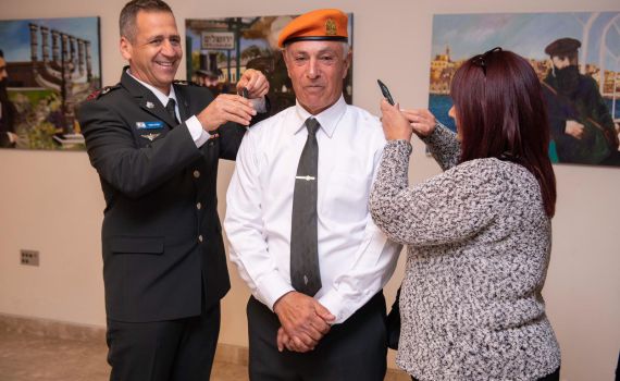 דקות לפני: מפקד טקס המשואות הועלה בדרגה