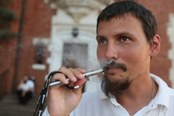 סיגריה אלקטרונית מזיקה פחות? האמנם?