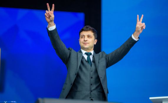 "כמו ישראל": נשיא אוקראינה פיזר את הממשלה