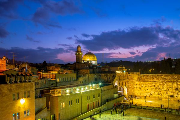 שבועות בירושלים: סעודות, סיורים והרצאות – תתכוננו