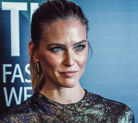 "צבועה": בר רפאלי יצאה נגד הגזענות וחטפה מהרשת