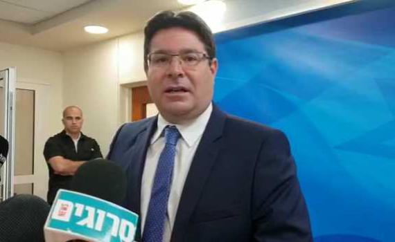 "פחות מ-10": אקוניס חושף נתונים מסקרים פנימיים