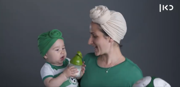 "במקום לג'מבורי, אני לוקחת אותה למשחקי כדורגל". צפו