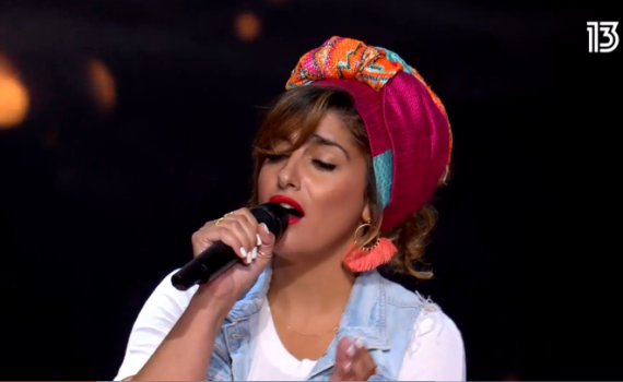 צפו: הזמרת הסרוגה שריגשה את "דה וויס"