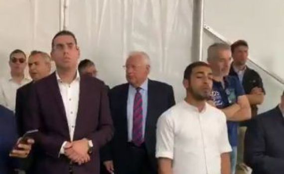 השלים מניין: אורח מפתיע בתפילת מנחה ברמת הגולן