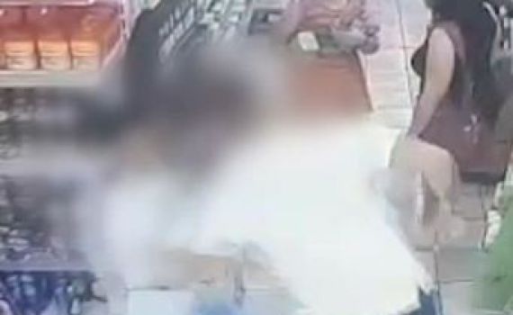 תיעוד קשה: אלימות קשה בסופר בגלל עגלת קניות.צפו