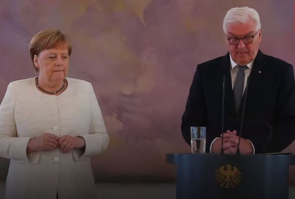 פעם שנייה: צפו באנגלה מרקל רועדת ולא יציבה