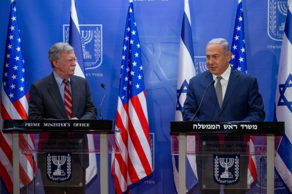 מתיחות במפרץ • ג'ון בולטון בישראל: "מוכנים לפעולה"