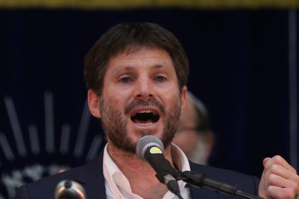 סמוטריץ' לרב רפי: "מי שמפלג חייב למצוא עצמו בחוץ"