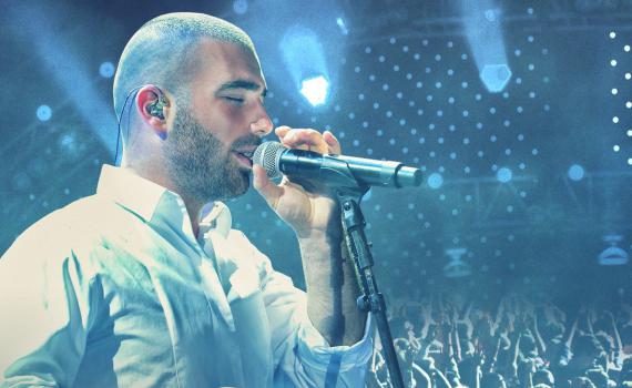 עקף את עומר אדם: זה הזמר הכי מושמע בישראל