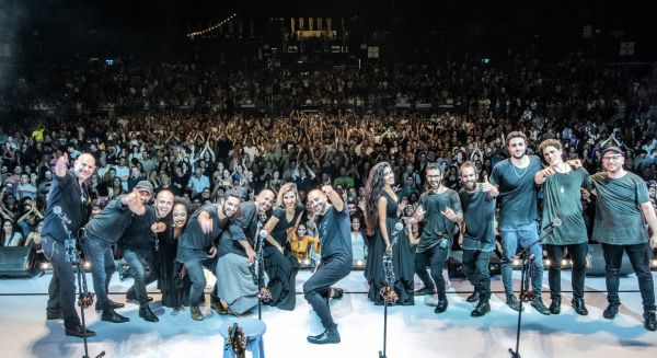 צפו: הביצוע של עידן רייכל עם משטרת ישראל