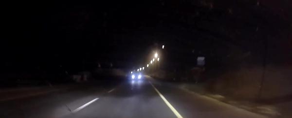 חתך בפראות והתקשר להתנצל. צפו בתיעוד