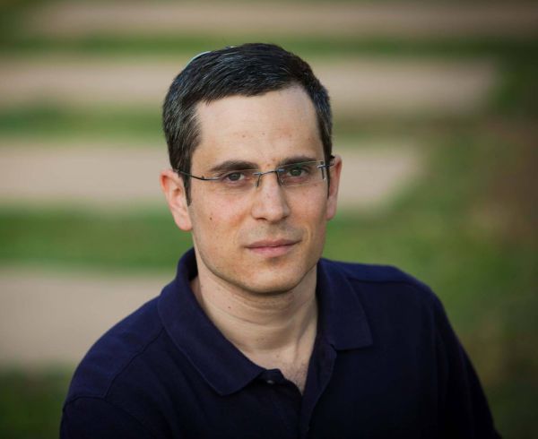 מיוחד לשבוע הספר | הסופר יואב בלום בראיון לסרוגים