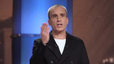 עימות בין אברי גלעד לכתבת החוץ: "רובוט"; "אתה גזען"