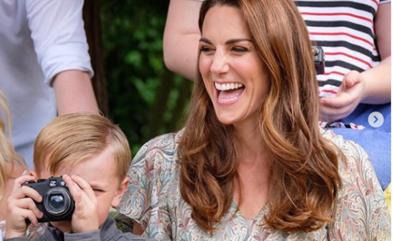 בזכות תחביב הצילום:  קייט מידלטון קיבלה ג'וב חדש
