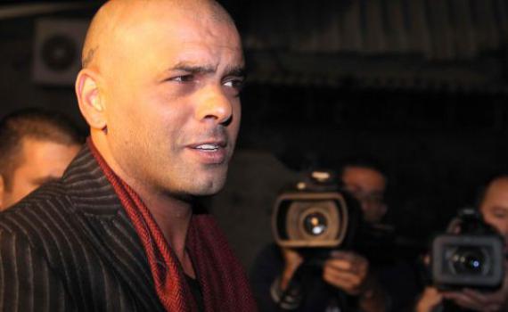 אייל גולן ומנהלו: "נפלנו קורבן, מבטלים לנו חוזים"