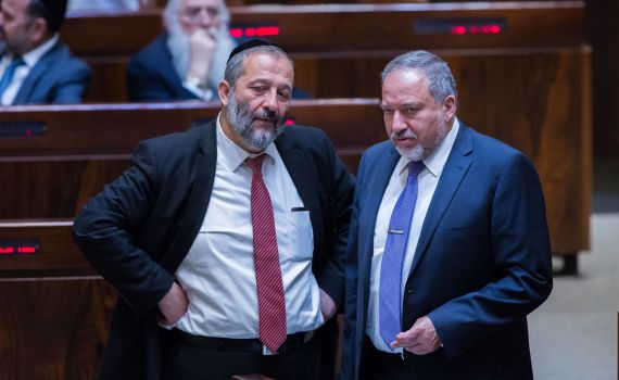 המהלך האנטי חרדי של ליברמן יגדיל את גוש הימין