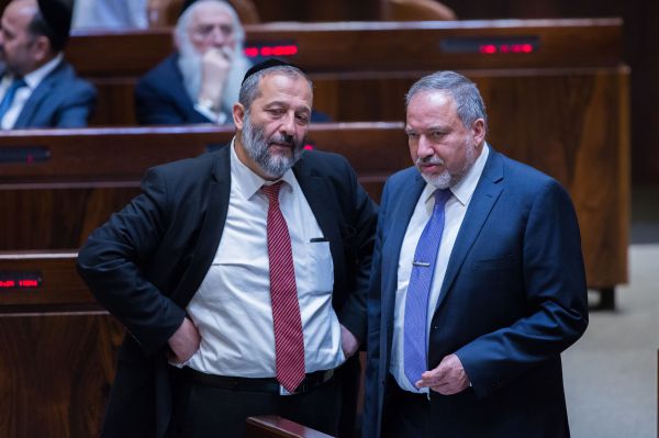 המהלך האנטי חרדי של ליברמן יגדיל את גוש הימין
