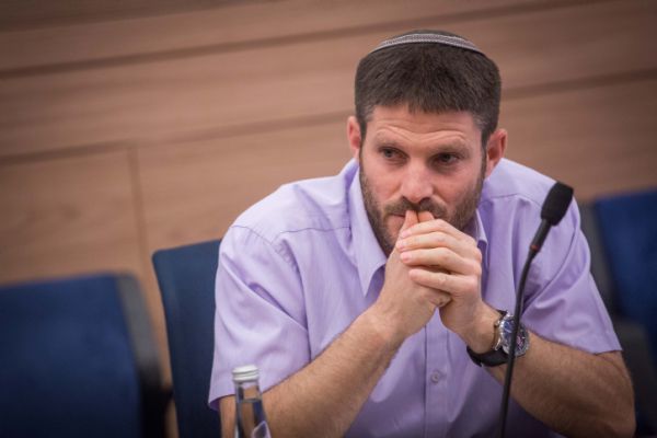 על בצלאל סמוטריץ' לחשב מסלול מחדש