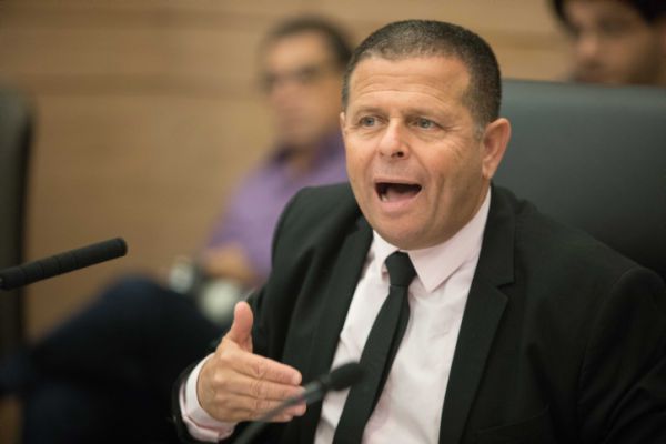 איתן כבל: העבודה כבר לא אלטרנטיבה, גבאי פתטי
