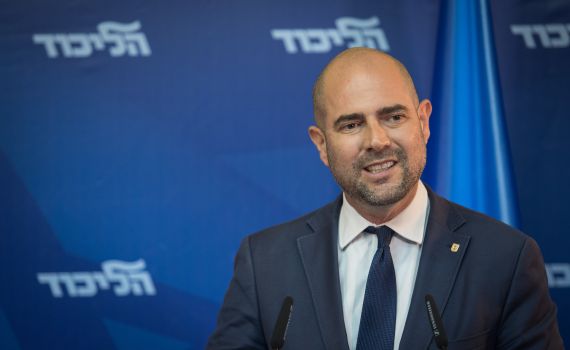 יהדות התורה: "המינוי של אוחנה לשר משפטים – זמני"