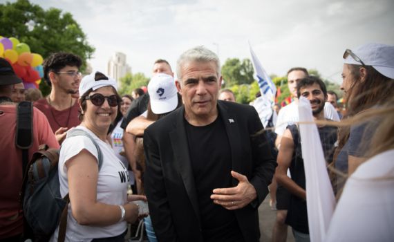 לפיד: "הגירעון משתולל אבל 'מר כלכלה' לא קשור לעניין"