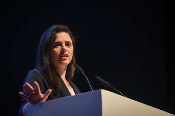 איילת שקד לפעילים: "בשבועיים הקרובים אחליט"