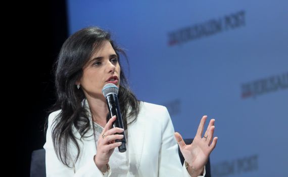 "ברק חושב שהציבור שכח את תקופת כהונתו הכושלת"