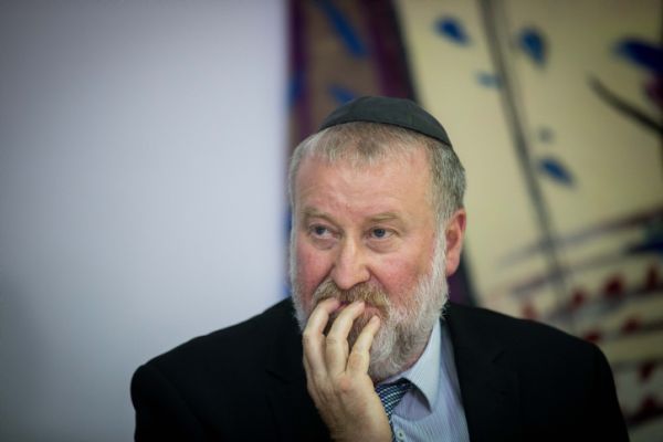 היועמ"ש מתחייב: מועד השימוע לנתניהו לא יידחה