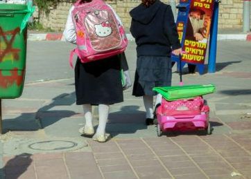 בת ה-7 סיפרה לחברתה על האונס, הוריה סירבו שתעיד