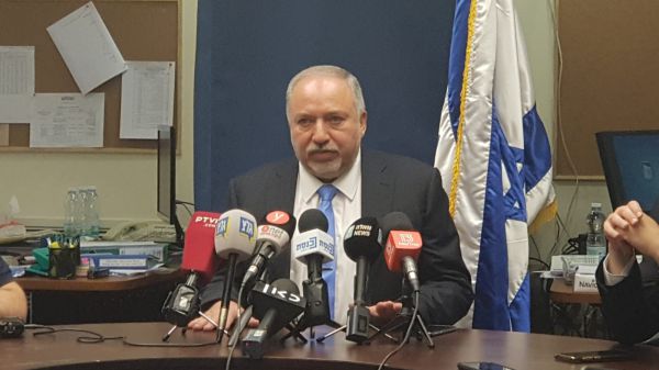 ליברמן: "נתניהו יקים ממשלה בתמיכת הערבים"