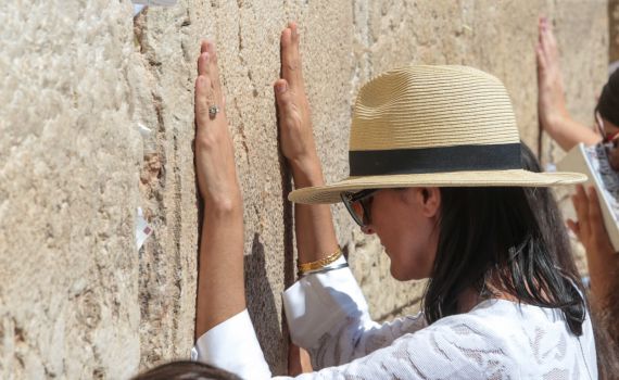 ביקור בישראל: ניקי היילי הגיעה לכותל המערבי