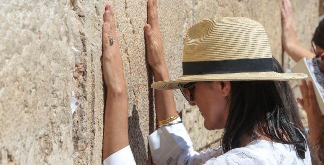 ביקור בישראל: ניקי היילי הגיעה לכותל המערבי