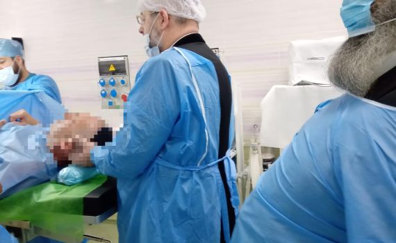 אחרי 20 שנה הסכים היהודי לעבור ברית, בתנאי אחד