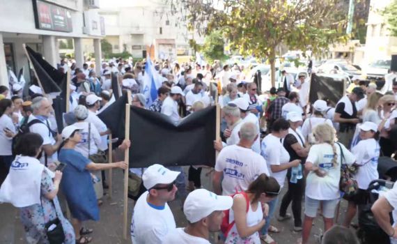 הרוב הדומם מתעורר ונאבק בסתימת הפיות הלהט"בית